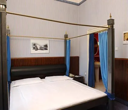 Hotel Goldene Spinne Viena